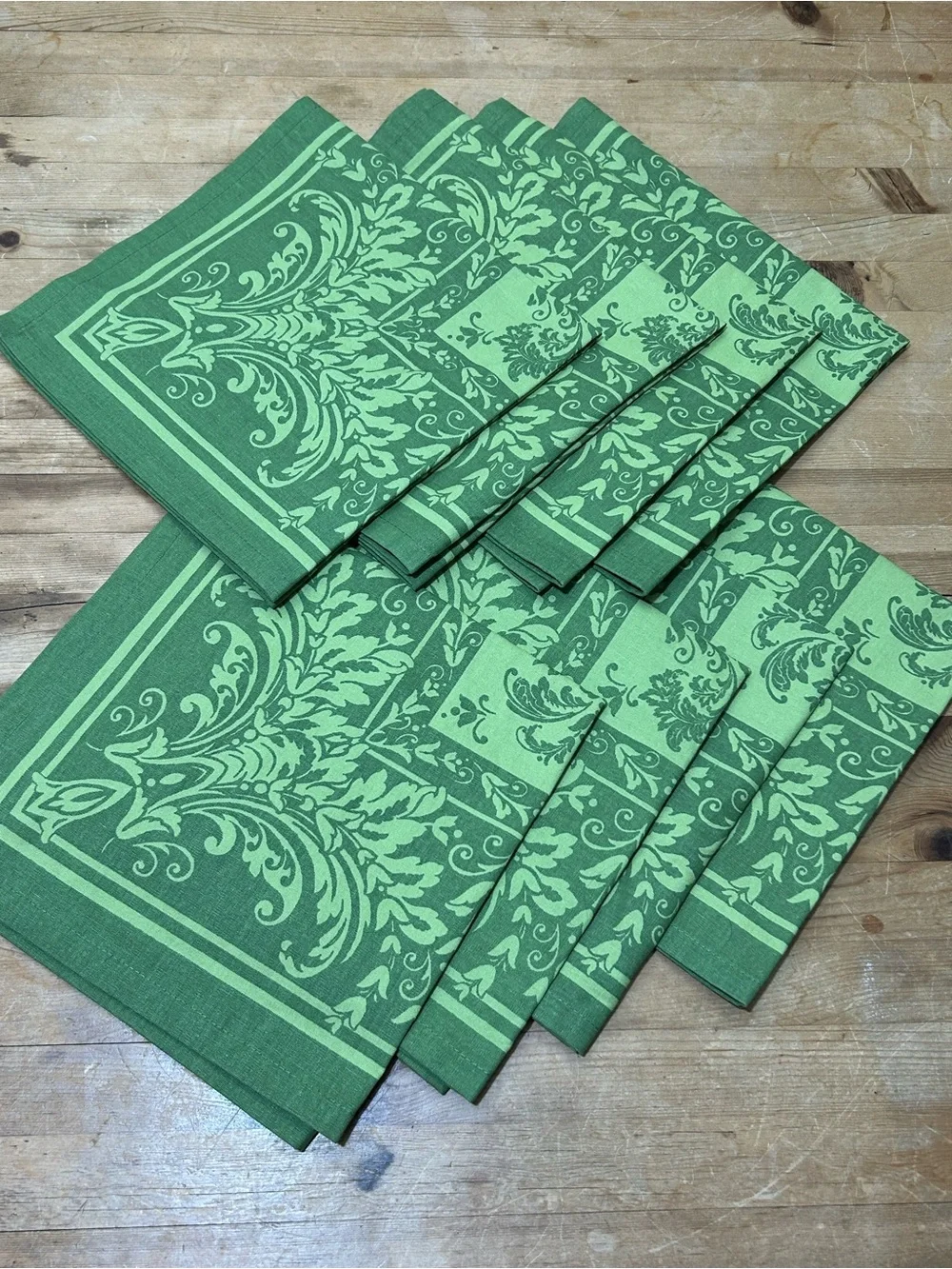 Karen Lee Ballard Sara Green Dinner Napkins X 8